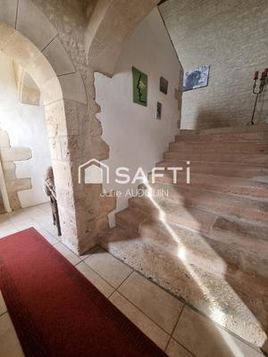 Maison - 520 m² - 9 pièces