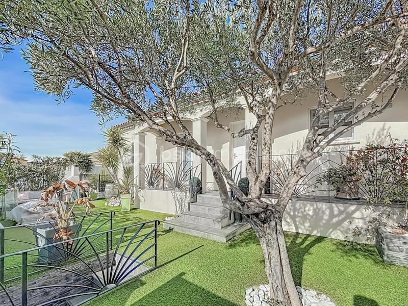 Maison traditionnelle - 105 m² - 5 pièces