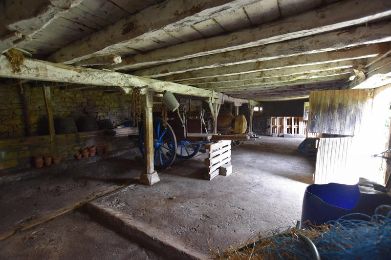 Maison - 326 m² - 3 pièces