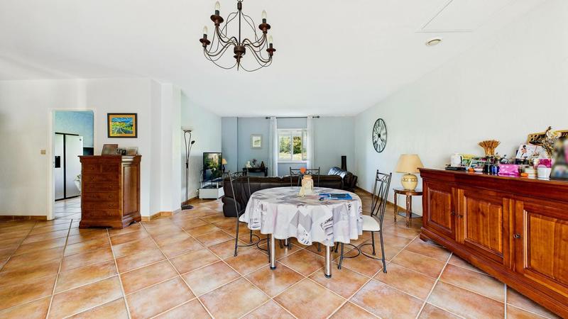 Maison - 161 m² - 6 pièces