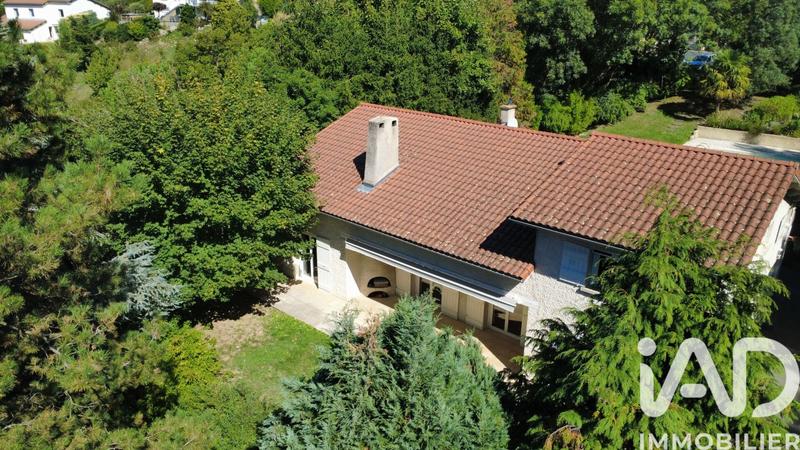 Maison - 183 m² - 7 pièces