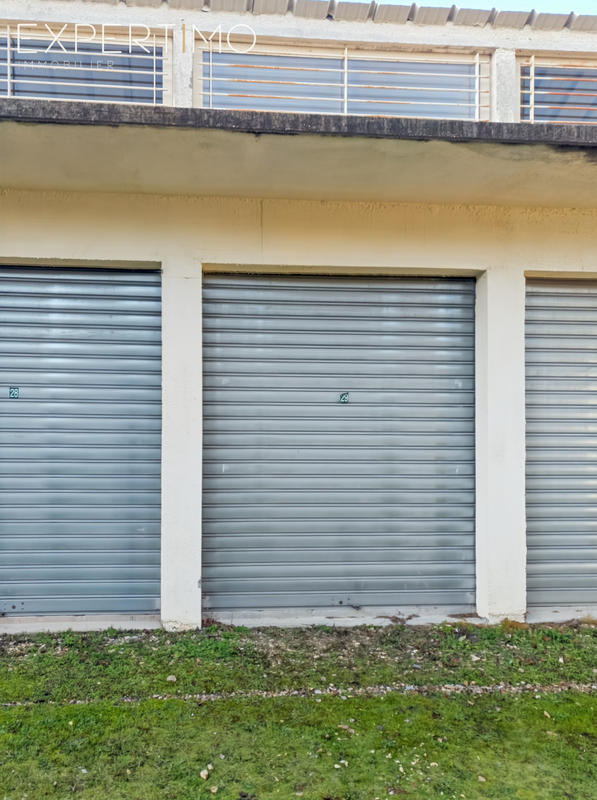 Parking / Garage - 15 m²