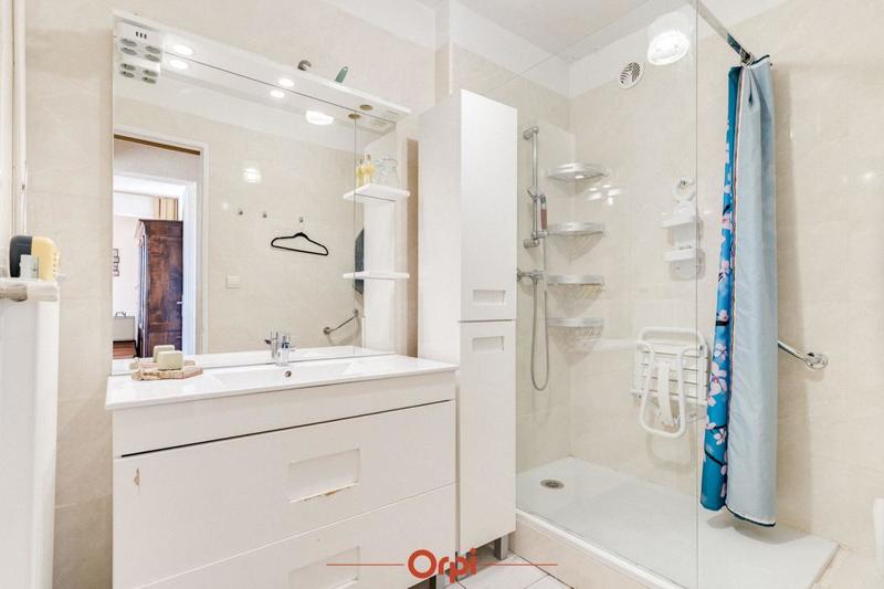 Appartement - 90 m² - 4 pièces