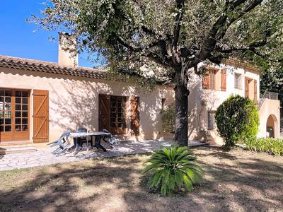 Maison - 160 m² - 2 pièces