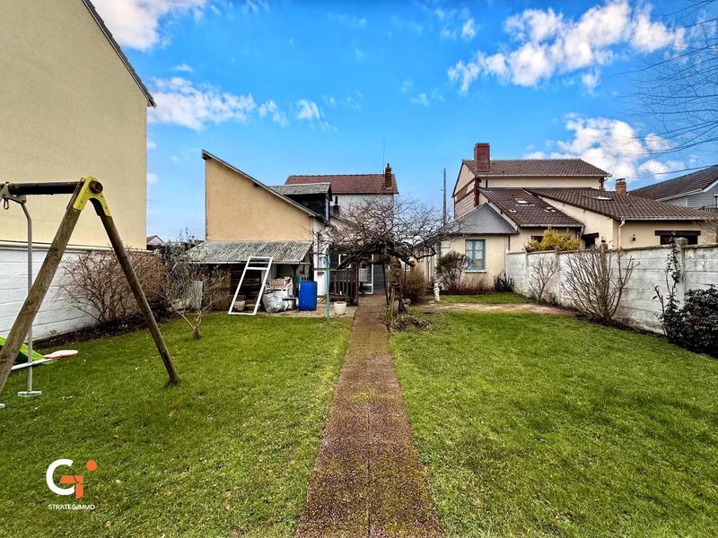 Maison - 97 m² - 6 pièces