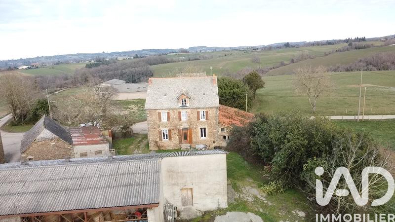 Maison de campagne - 7 740 m² - 7 pièces