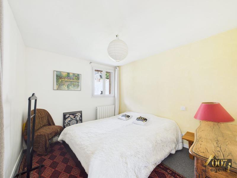 Maison - 121 m² - 8 pièces