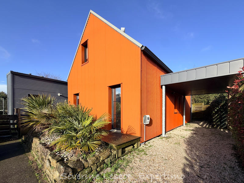 Maison - 193 m² - 8 pièces