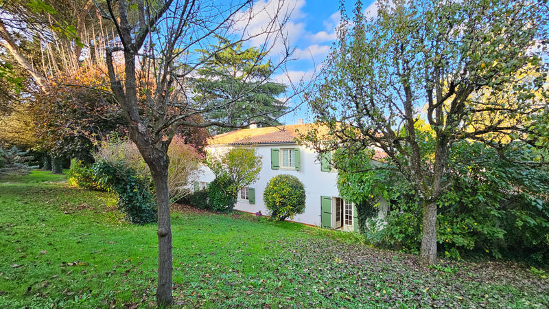 Maison - 185 m² - 7 pièces