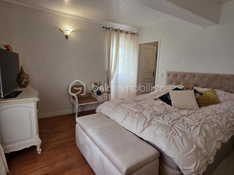 Propriété - 181 m² - 5 pièces