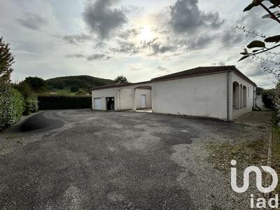 Maison - 190 m² - 4 pièces