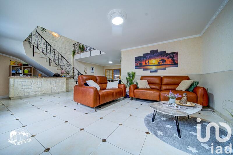 Maison - 156 m² - 8 pièces