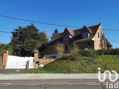 Maison - 230 m² - 8 pièces