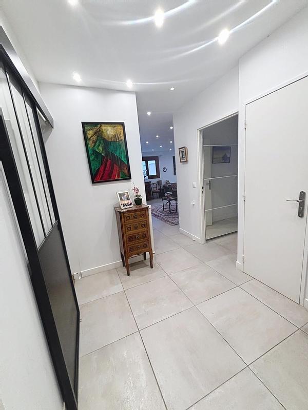 Appartement - 102 m² - 4 pièces