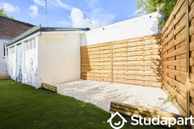 Chambre - 10 m² - 1 pièce