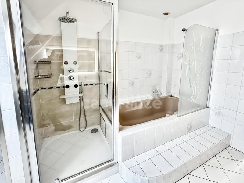 Maison - 112 m² - 6 pièces