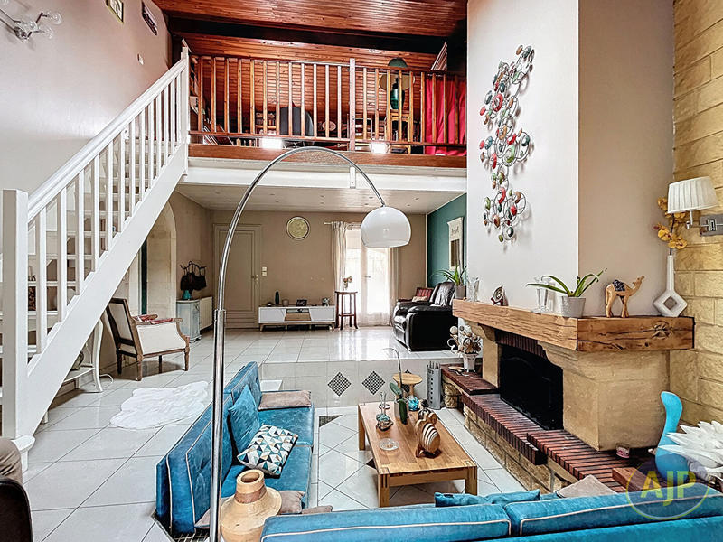 Maison - 145 m² - 6 pièces