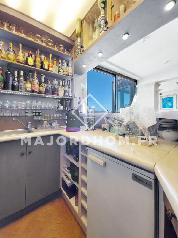 Appartement - 152 m² - 6 pièces