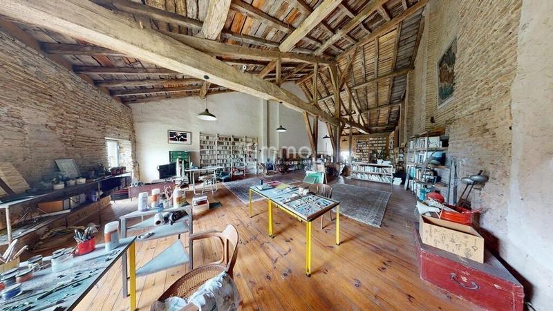 Demeure - 644 m² - 25 pièces