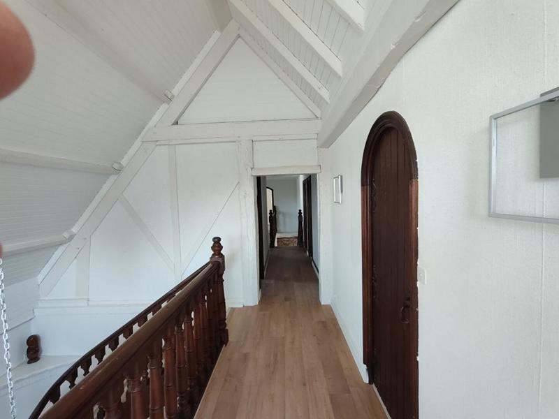 Maison - 224 m² - 7 pièces