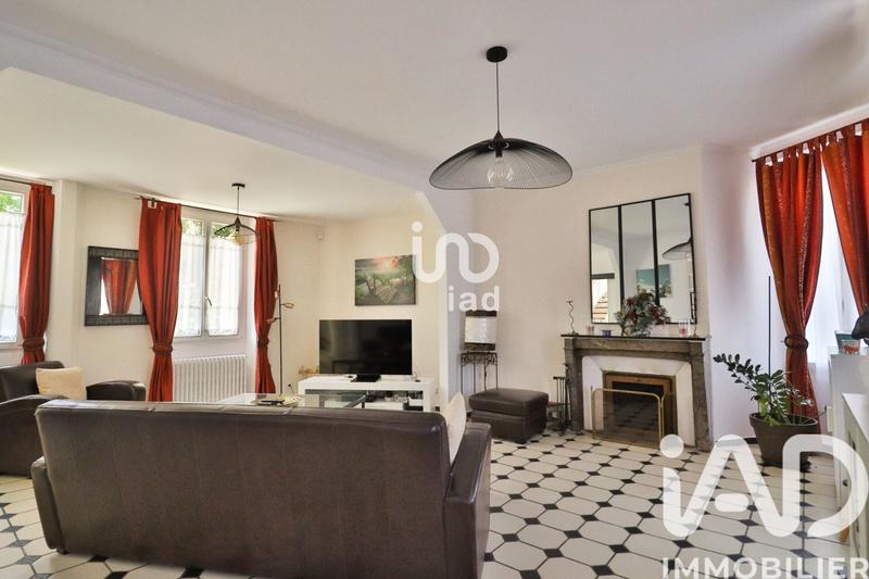 Maison - 180 m² - 7 pièces