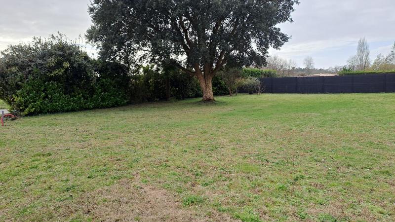Terrain constructible - 672 m²