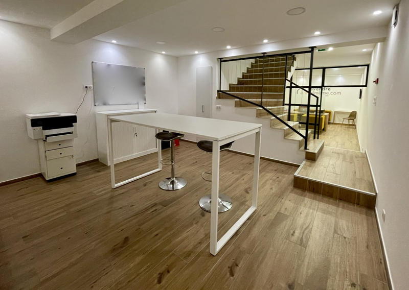 Local commercial - 130 m² - 5 pièces