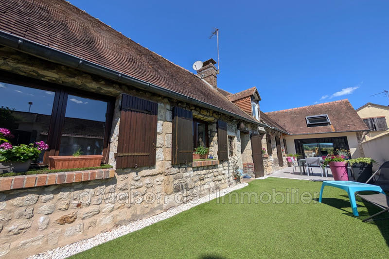 Maison de village - 111 m² - 6 pièces