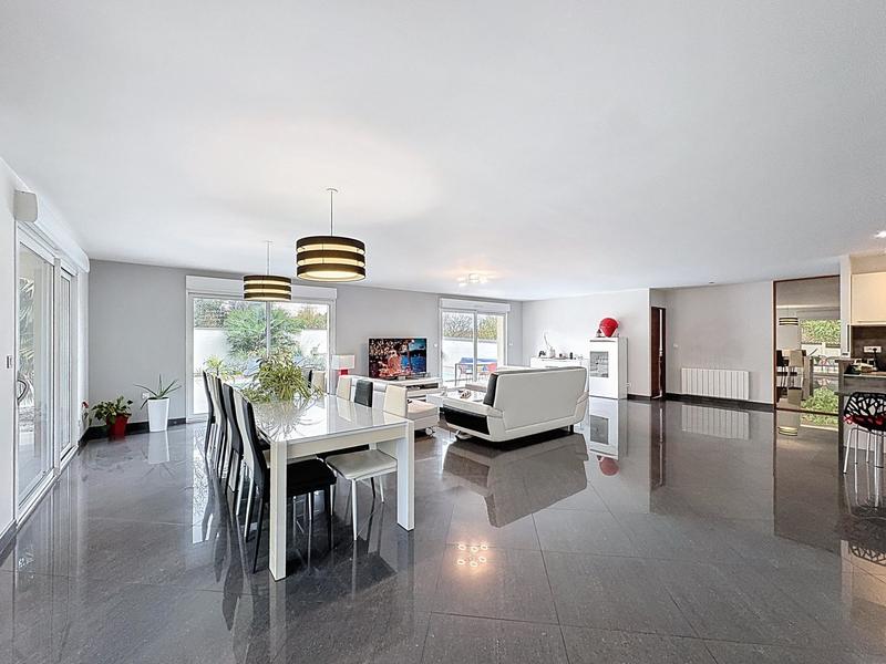 Villa - 210 m² - 7 pièces