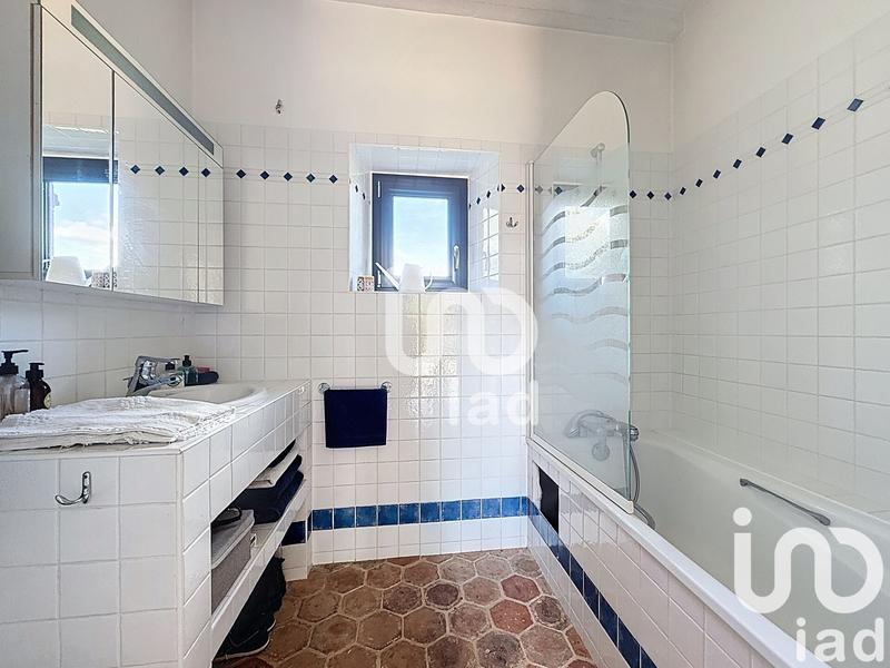 Maison - 243 m² - 8 pièces