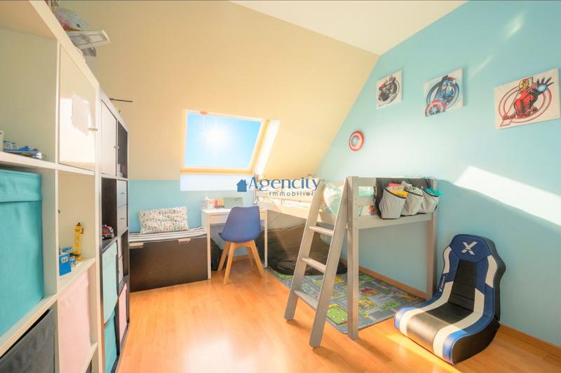 Maison - 90 m² - 4 pièces