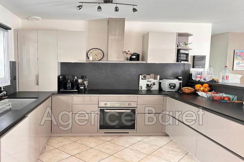 Maison - 103 m² - 5 pièces