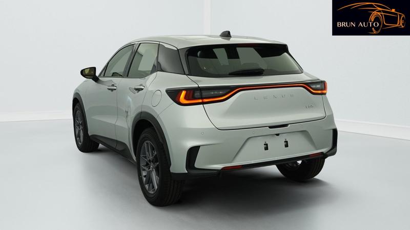 Lexus Lbx 2wd Business