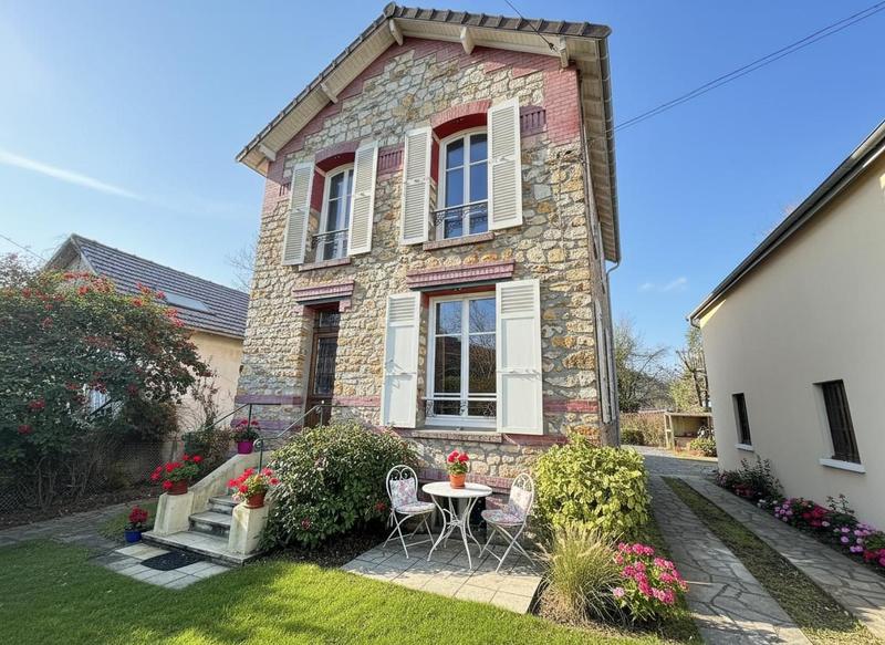 Maison - 115 m² - 6 pièces