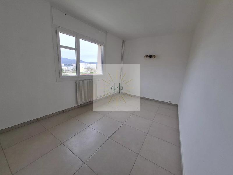 Appartement - 83 m² - 3 pièces