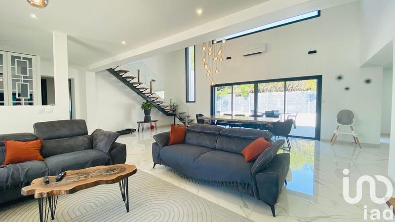 Maison - 190 m² - 8 pièces