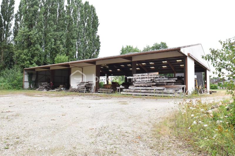Local d'activité / Entrepôt - 2 600 m² - 10 pièces