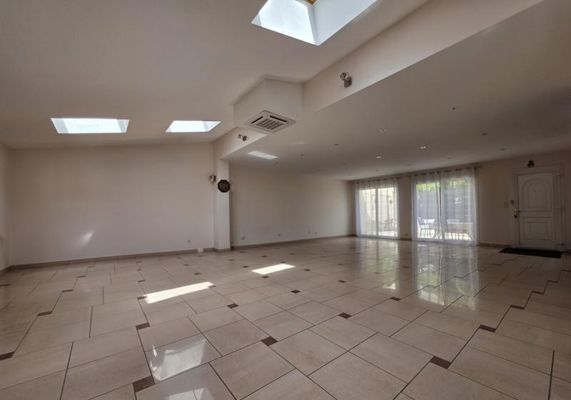 Maison ancienne - 196 m² - 5 pièces