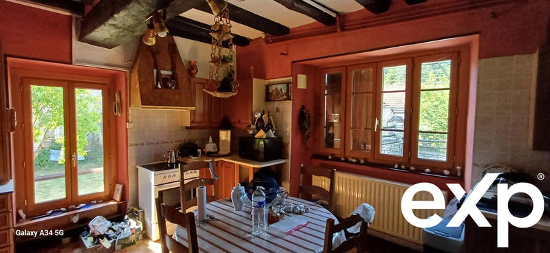 Maison traditionnelle - 88 m² - 4 pièces