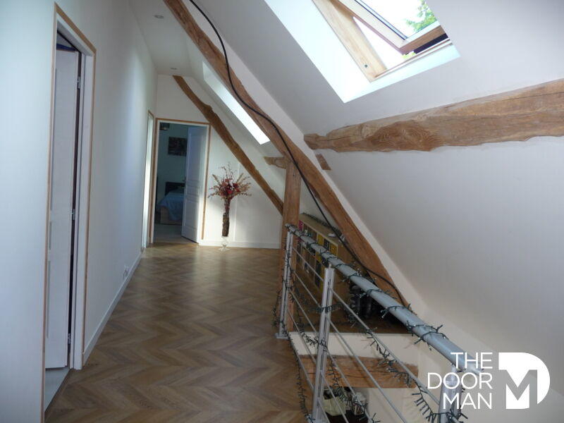 Demeure - 267 m² - 5 pièces