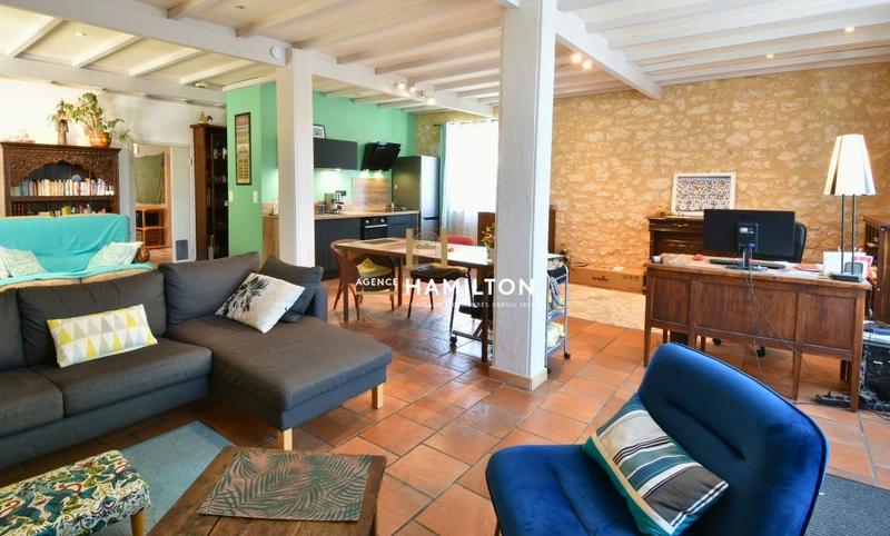 Maison - 220 m² - 7 pièces