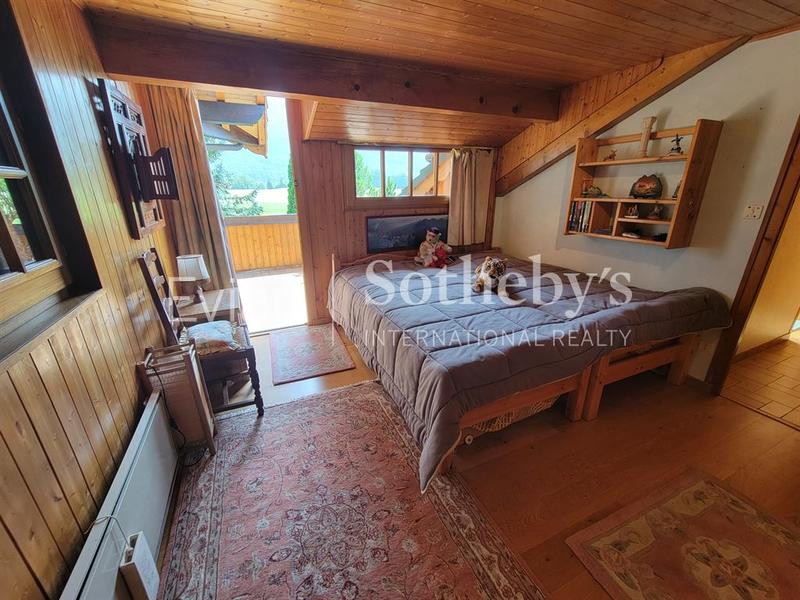 Maison - 256 m² - 10 pièces