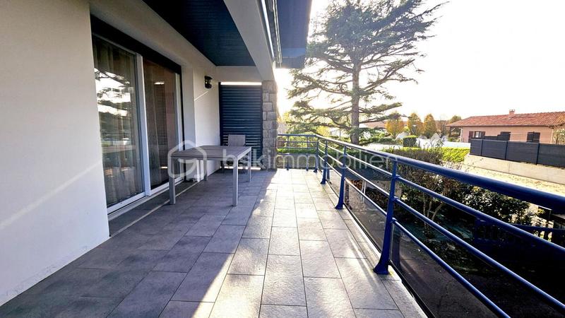 Maison traditionnelle - 186 m² - 7 pièces