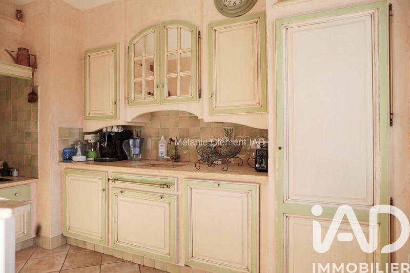 Maison - 227 m² - 10 pièces