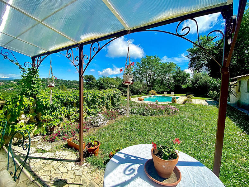 Maison - 315 m² - 10 pièces