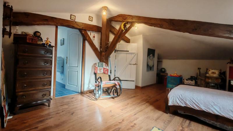 Maison - 203 m² - 7 pièces