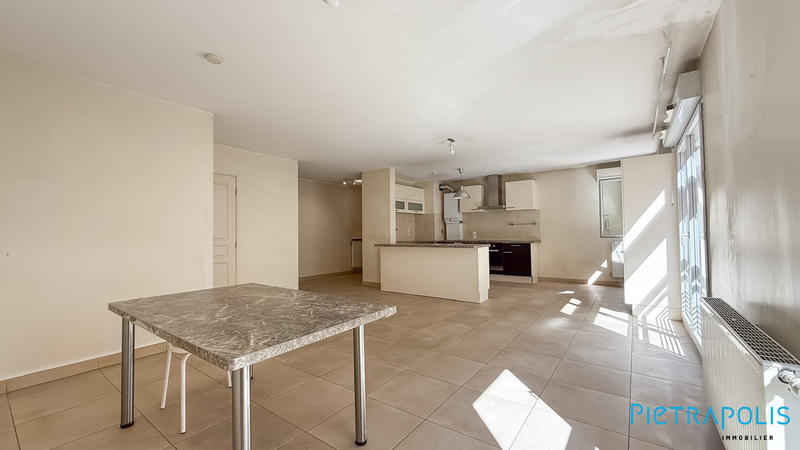 Appartement - 84 m² - 4 pièces