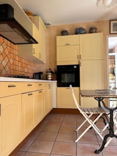 Propriété - 269 m² - 11 pièces