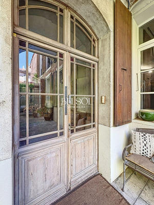 Maison - 300 m² - 8 pièces