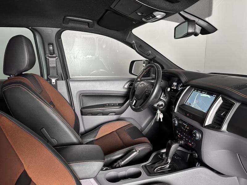 Ford Ranger Double Cabine 1°Main 3.2l Tdci 200ch Wildtrack Cuir Chauff Carplay Gps Camera Attelage